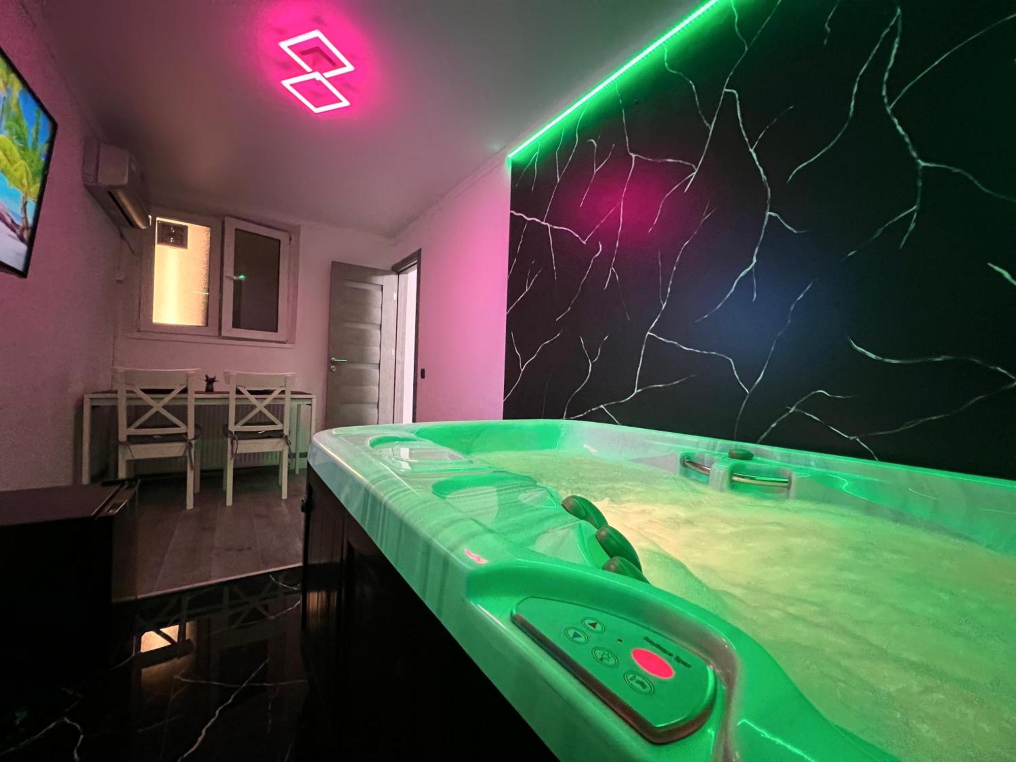 Luxor - Jacuzzi&Cozy Apartments Sibiu Eksteriør billede