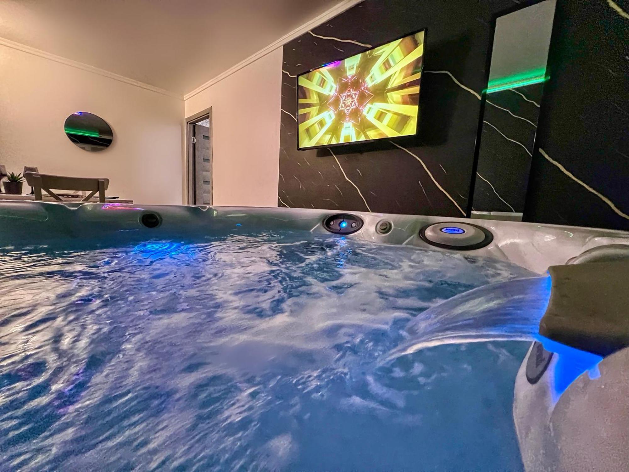 Luxor - Jacuzzi&Cozy Apartments Sibiu Eksteriør billede