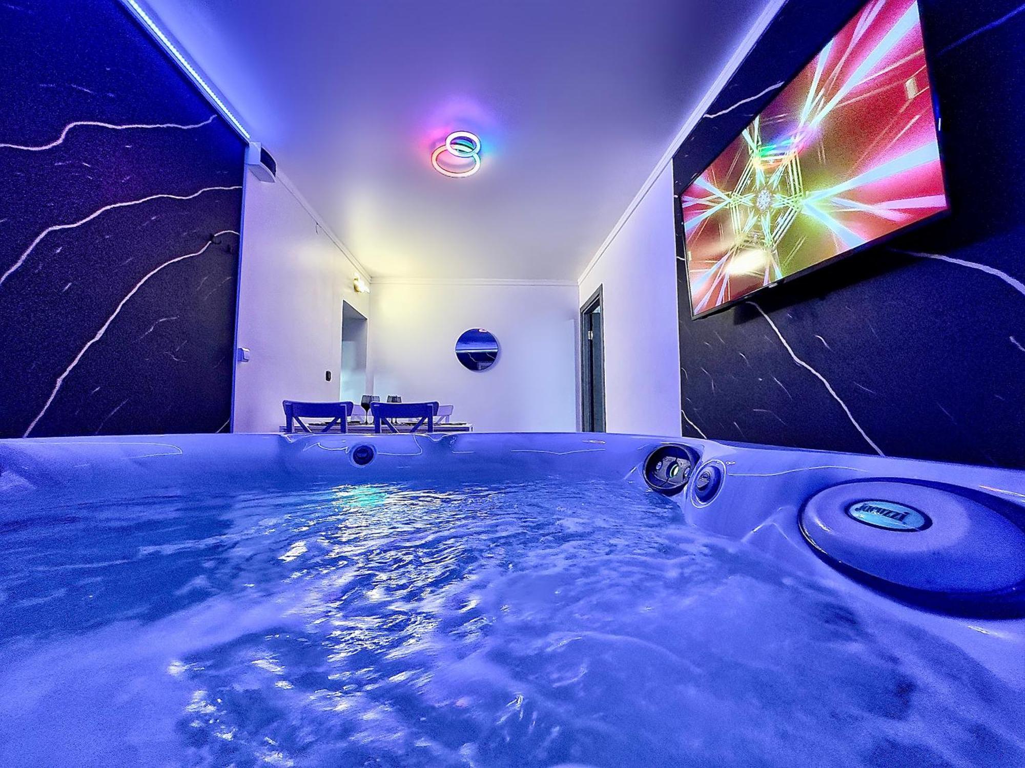 Luxor - Jacuzzi&Cozy Apartments Sibiu Eksteriør billede