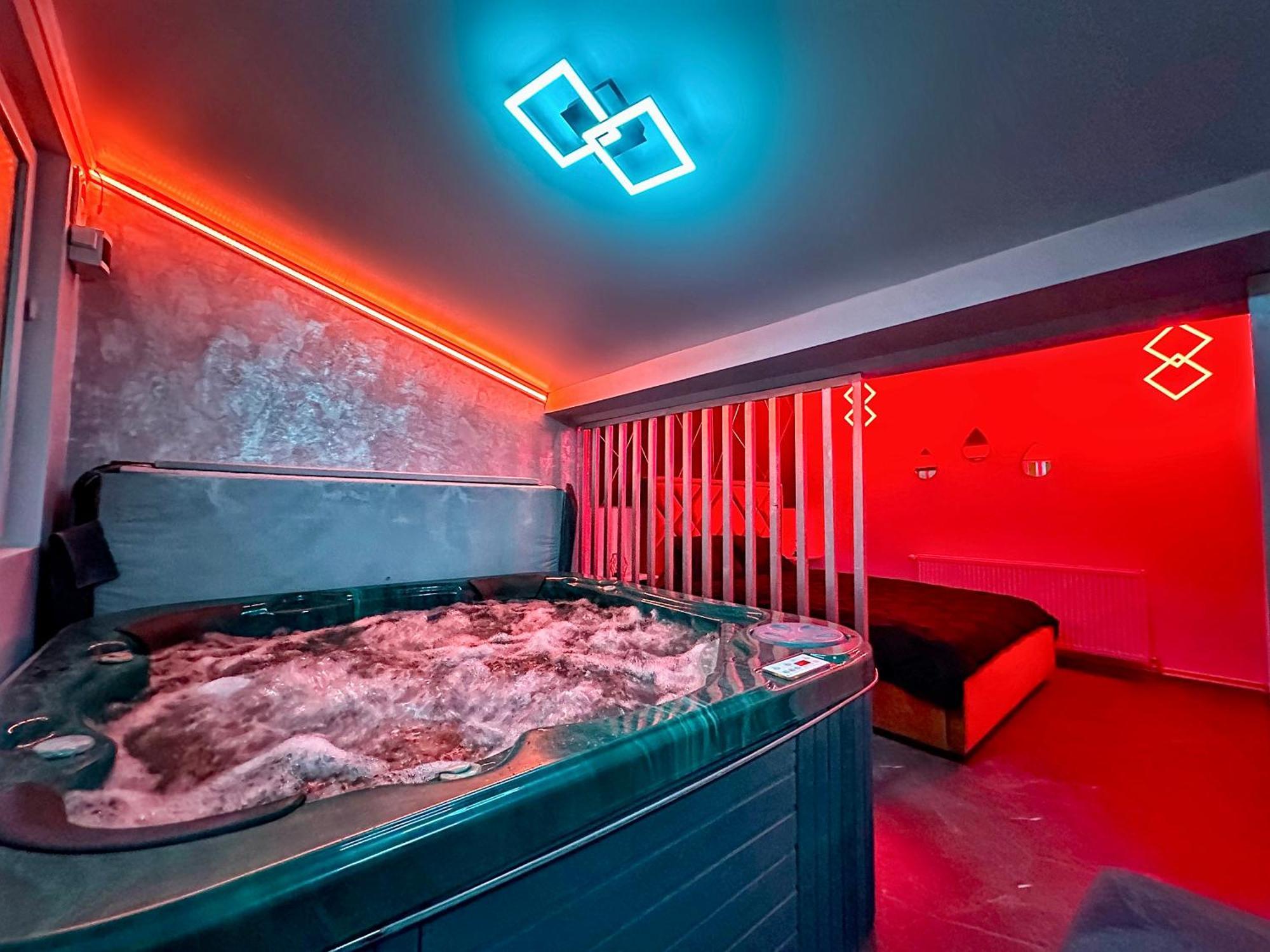 Luxor - Jacuzzi&Cozy Apartments Sibiu Eksteriør billede