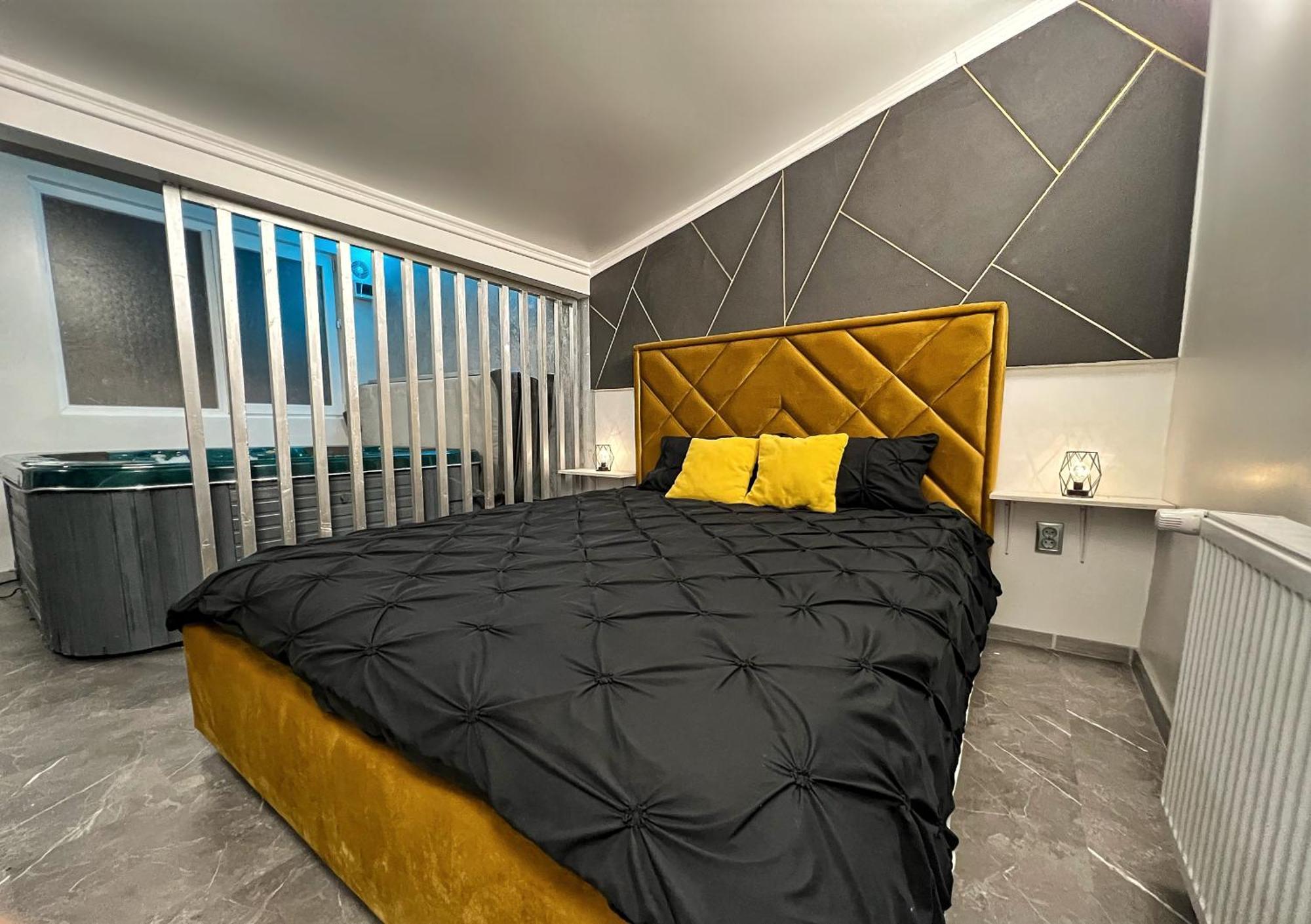 Luxor - Jacuzzi&Cozy Apartments Sibiu Eksteriør billede